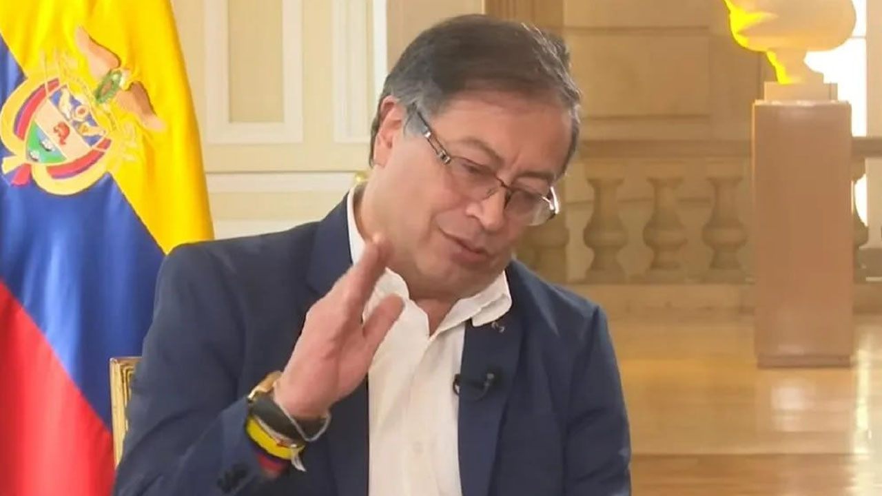 Uno ya ni sabe qué pensar... Petro pidió un minuto de silencio por MARIO Uribe Turbay; sabrá Dios quién es