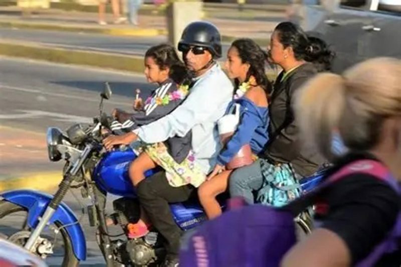 INTT ratifica que el traslado de niños menores de 10 años en moto está prohibido