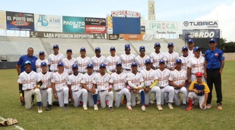 Jefe de Estado felicita a selección Sub-15 de béisbol por su título y pase al Mundial 2026