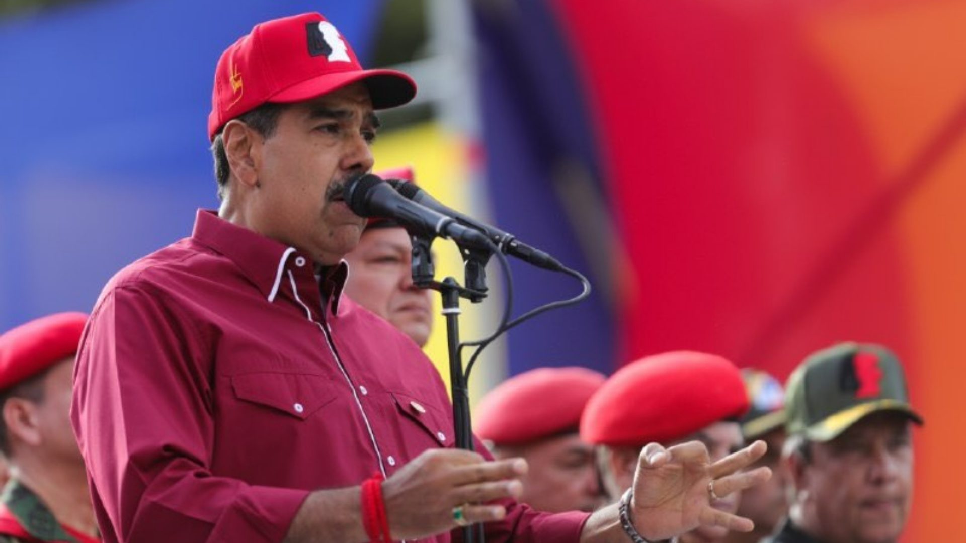 Maduro anunció que militares visitarán los circuitos comunales el sábado #20Sep