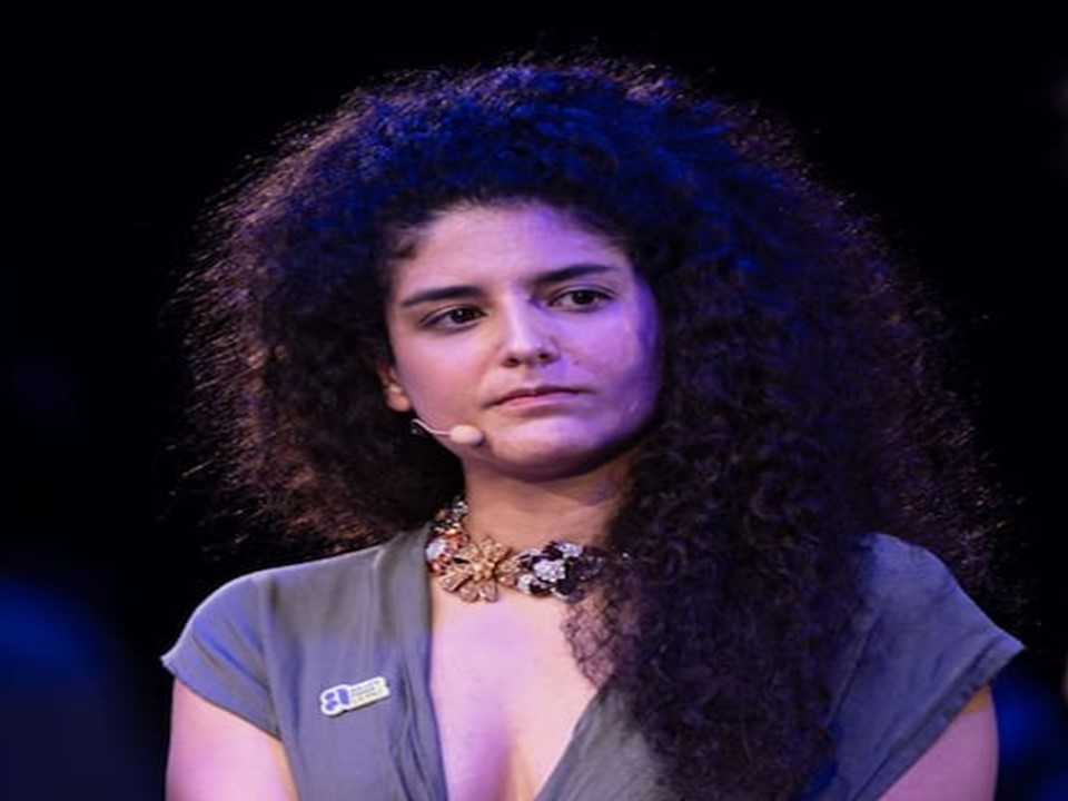 Polémica por contratos a madre de la ministra de Cultura: suman más de 3 millones en un mes